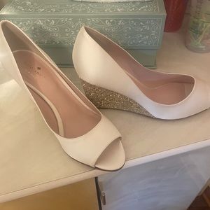 Kate Spade white satin open toe wedge